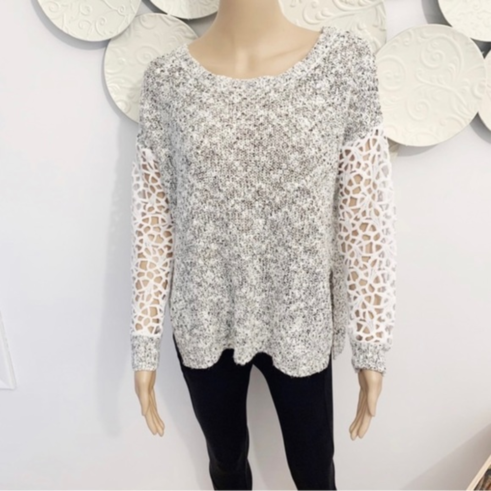 ASTR Marbled Oversized Knit Sweater with‎ Cutout Balloon Sleeves